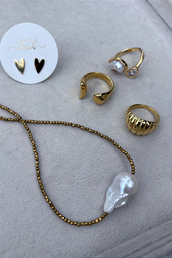 Colar Pedrinhas Douradas Pérola Barroca