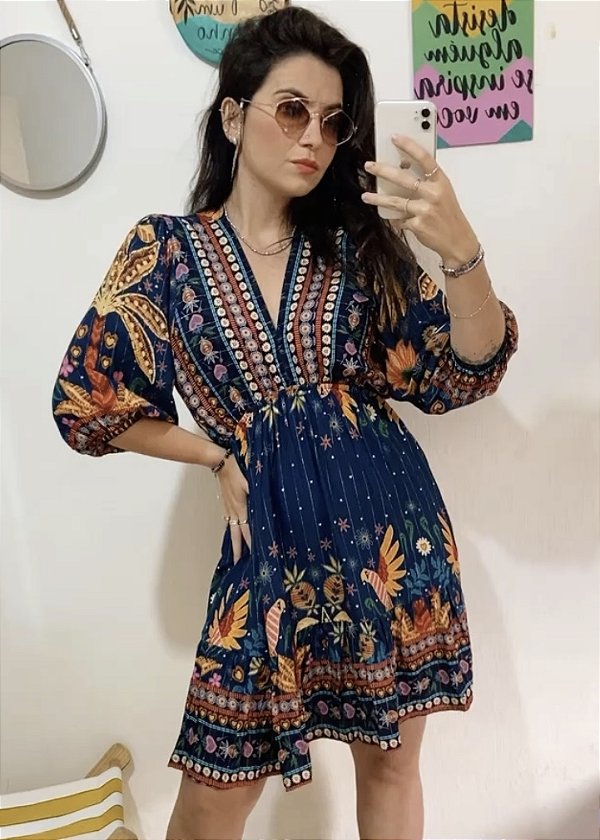 VESTIDO CURTO COM MANGAS - MARAVILHA TROPICAL