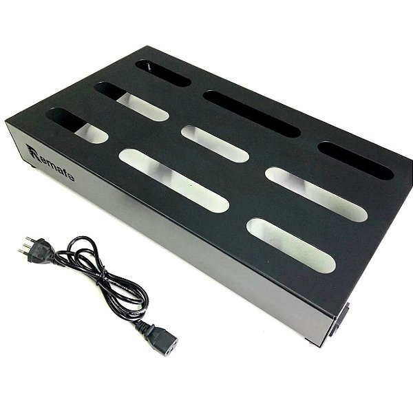 Pedalboard 30x50cm com elétrica