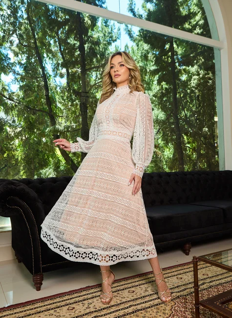 Vestido Midi Off White em Guipir com Manga Longa Jaine