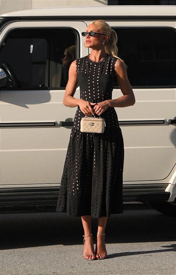 Vestido Midi Preto Renda Bordada Lari