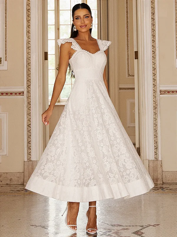 Vestido Midi em Renda Branca com Decote Coração Evelyne