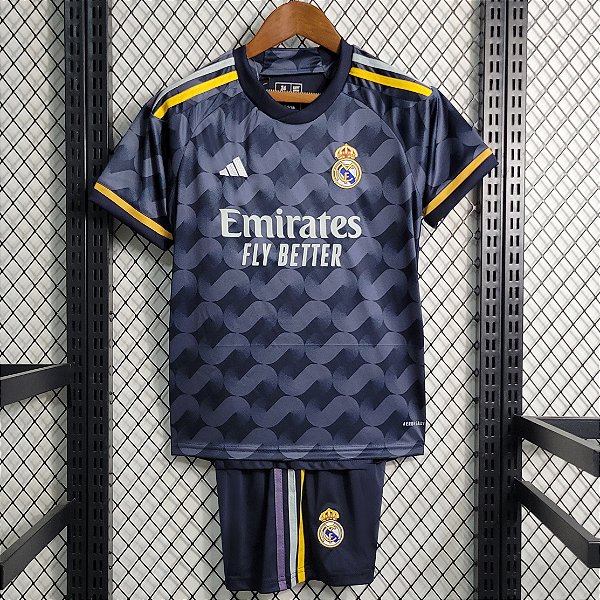 Novo Kit Infantil Real Madrid 2 Cinza Camisa e Short 2023 / 2024 - 021  Sport | Maior Variedade de Camisas de Futebol | 12% Off no Pix e Frete  Grátis