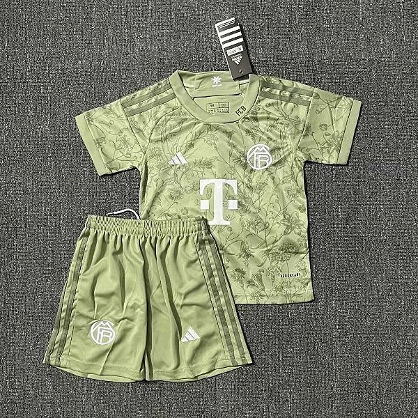 Novo Kit Infantil Bayern de Munique Oktoberfest Camisa e Short  2023 / 2024