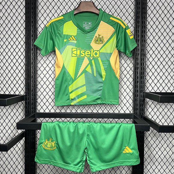 Novo Kit Infantil Newcastle Goleiro Verde Camisa e Short  2024 / 2025