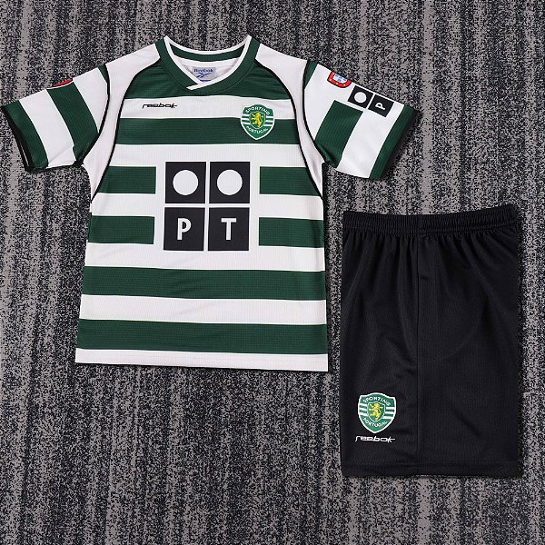 Kit Infantil Sporting 1 Retrô Camisa e Short 2001 / 2003