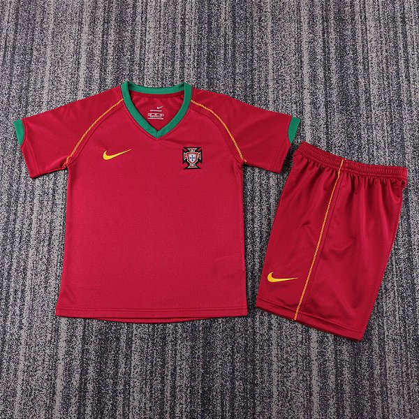 Kit Infantil Portugal 1 Retrô Camisa e Short 2006