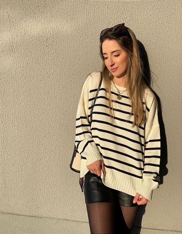 Blusa tricot oversized branca com listras pretas Lobélia - Oliva