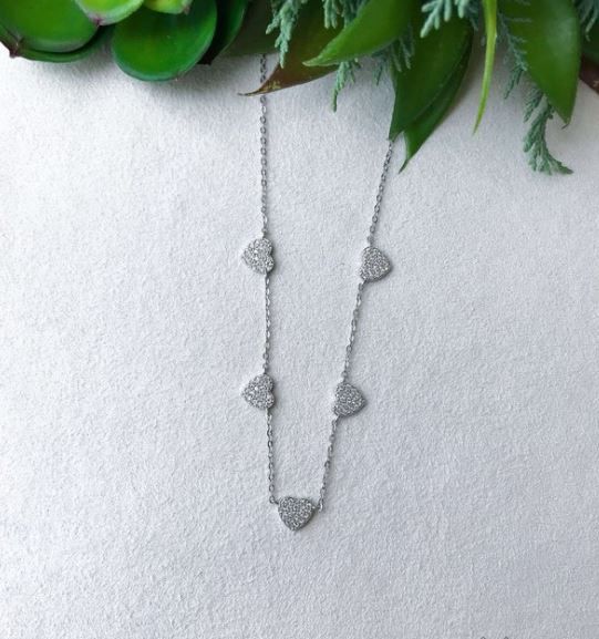 COLAR CHOKER CORAÇÕES DIAMOND