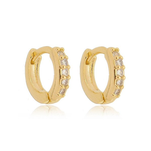 Brinco argola cravejada de zircônia folheado a ouro 18k
