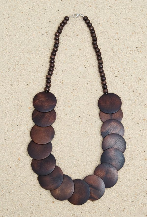 Colar Boho Madeira Escura - Estilo e Conforto