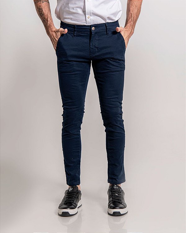 Calça sarja masculina colorida: deixe seu visual mais vibrante - Outweb -  Outlet de Roupas, Calçados e Acessórios.