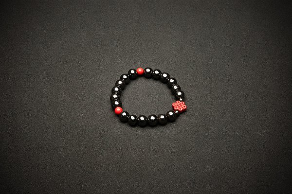 Japamala 18 Contas MAGNETITA e NÓ INFINITO