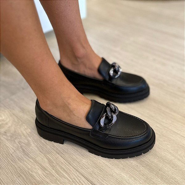 Mocassim Isís preto com bridão onix