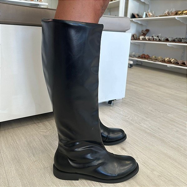 Bota cano longo Leona Black