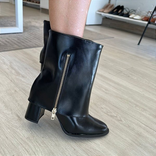 Bota capa cano médio Celina black