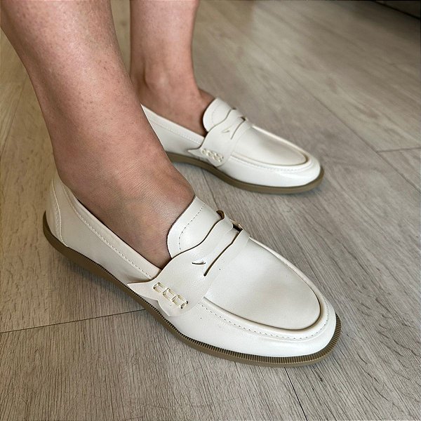 Mocassim feminino Olga off white