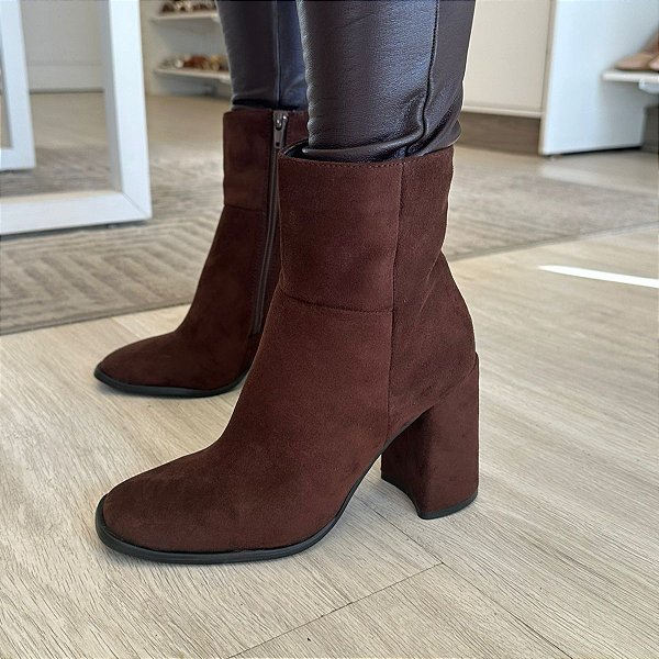 Bota Veronica camurça chocolate