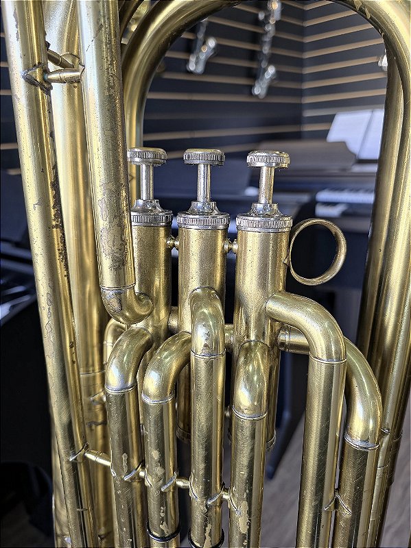 Tuba 3/4 NY C/ 3 pistos em Si bemol - venda no estado de conservação (SEMINOVA) #0904016