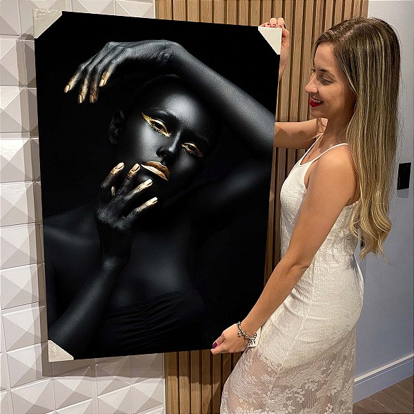 Quadro Decorativo Flutuante Mulher com Maquiagem Preto e Dourada Beleza Feminina