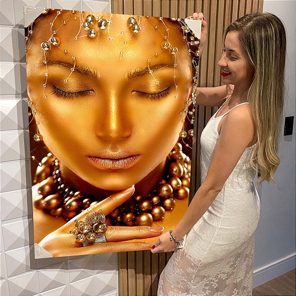 Quadro Decorativo Flutuante Rosto Feminino Dourado com Jóias