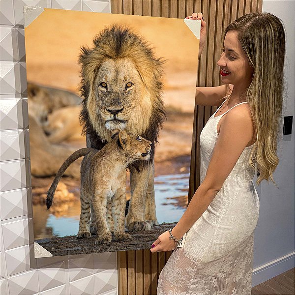 Quadro Decorativo Flutuante Animal Selvagem Carinho da Família Leão Vertical