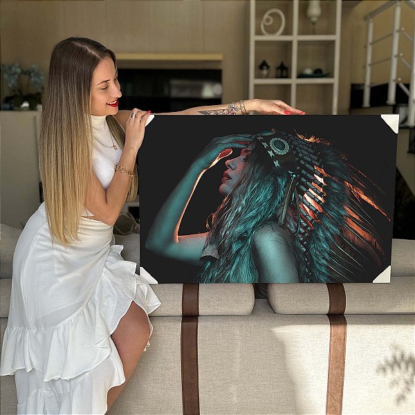 Quadro Decorativo Flutuante Índia Mulher com Cocar Horizontal