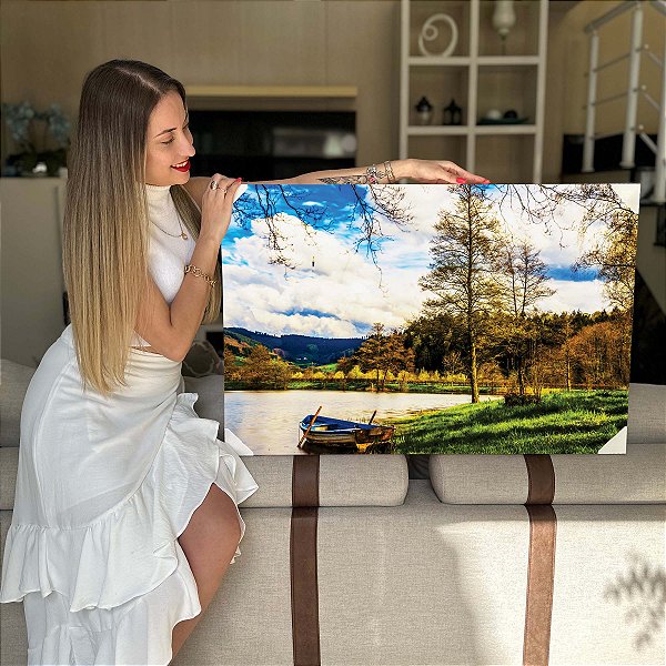 Quadro Decorativo Flutuante Paisagem Outono Barco Azul na Represa Horizontal