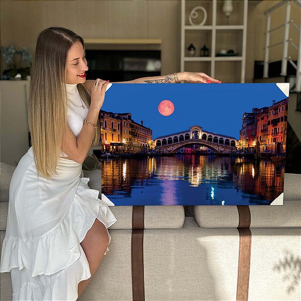 Quadro Decorativo Flutuante Paisagem de Ponte Rialto Grande Canal em Veneza Itália Sob Luz Vermelha Horizontal