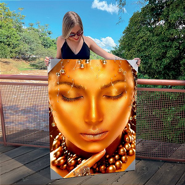 Quadro Decorativo Canvas Rosto Feminino Dourado com Jóias Vertical
