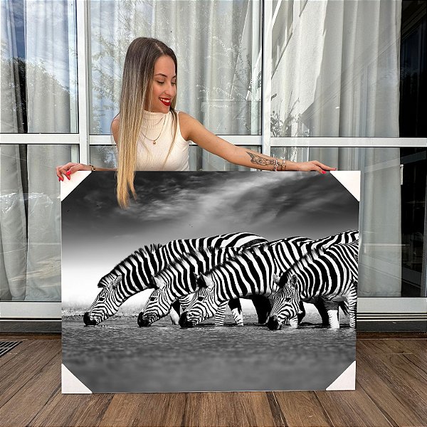Quadro Decorativo Canvas Animal Silvestre Zebras na água Preto e Branco Horizontal