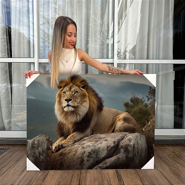 Quadro Decorativo Canvas Animal Selvagem Leão de Judá Rei da Floresta nas Montanhas Horizontal