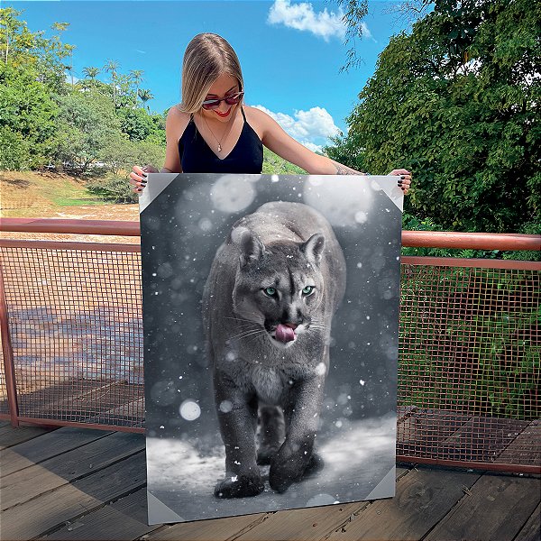 Quadro Decorativo Canvas Animal Selvagem Puma Caminhando na Neve Vertical