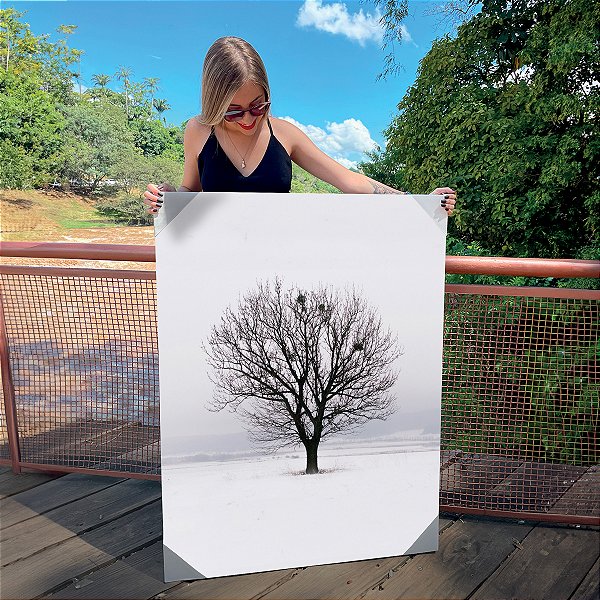 Quadro Decorativo Canvas Paisagem na Neve com Árvore de Galhos Secos Vertical