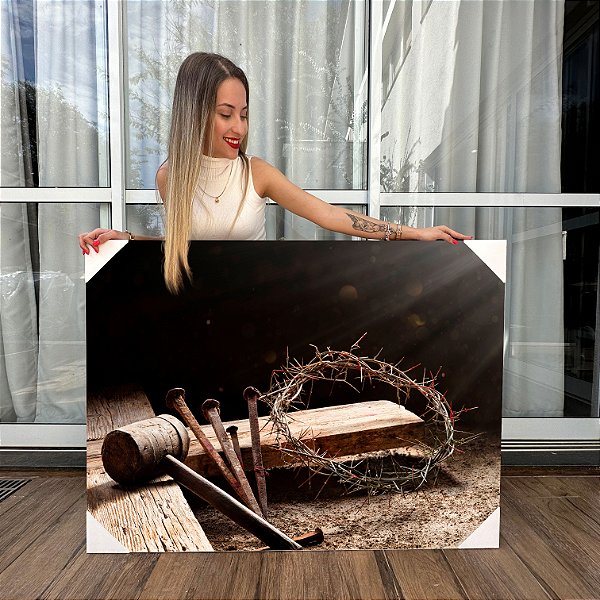 Quadro Decorativo Canvas Religioso Cruz Sagrada com as Estacas e a Coroa de Espinhos de Jesus Cristo Horizontal