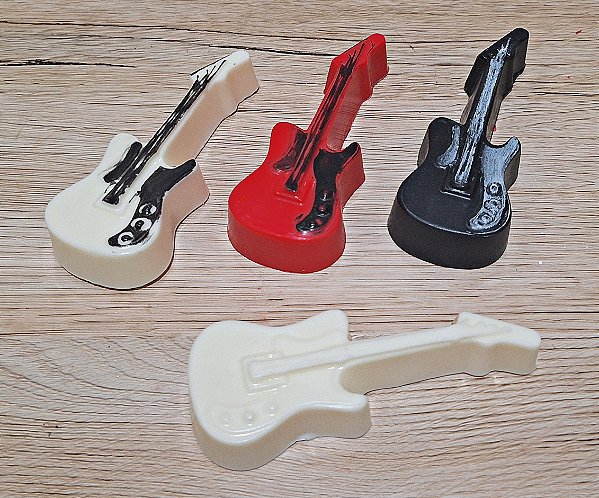 Kit Guitarra em Sabonete Artesanal | A Melodia do Carinho