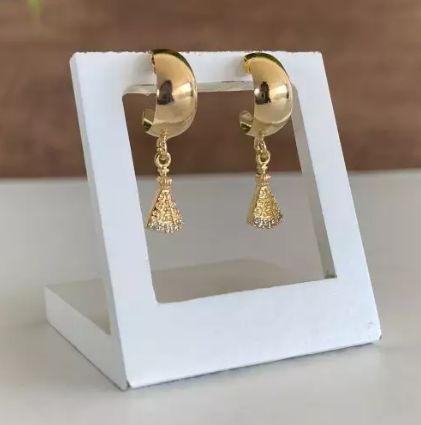 Brinco Argola Folheado de Nossa Senhora Aparecida com strass