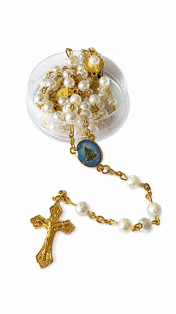 Terço de Nossa Senhora Aparecida em Perola 6mm Metal Dourado