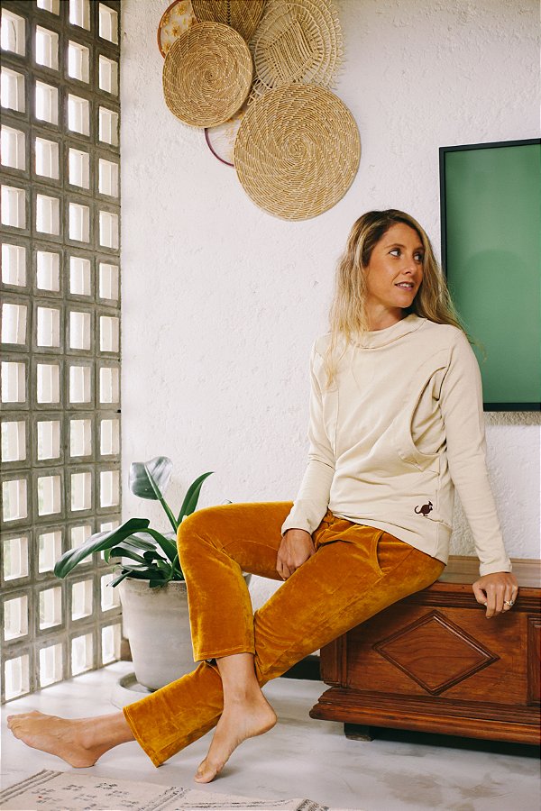 Blusão de moletom Aveia Ultra Comfy para amamentar e gestação.