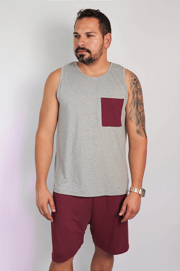 Pijama Masculino Medardo Camiseta com Bolso e Short Cinza e Vinho