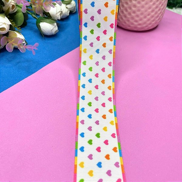 Fita de Gorgorão Estampada 38mm - Coração Colorido Fundo Branco - Metro