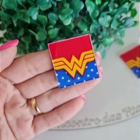 Aplique de Acrílico Mulher Maravilha 3cm - Unidade