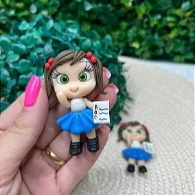 Aplique de Biscuit Boneca Escolar Cabelo Castanho - Unidade