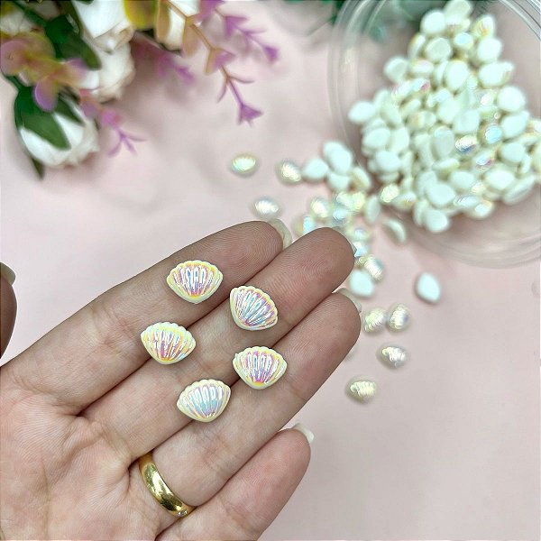 Aplique Resina Mini Concha do Mar Branco Furta Cor - 10 unidades