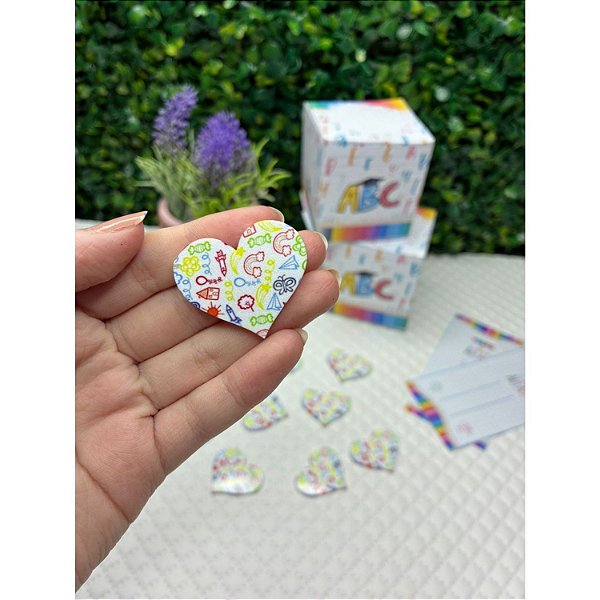 Aplique de Acrílico Escolar Coração Desenhos - Unidade