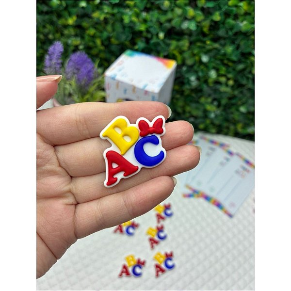 Aplique Emborrachado Escolar ABC com Lacinho - Unidade