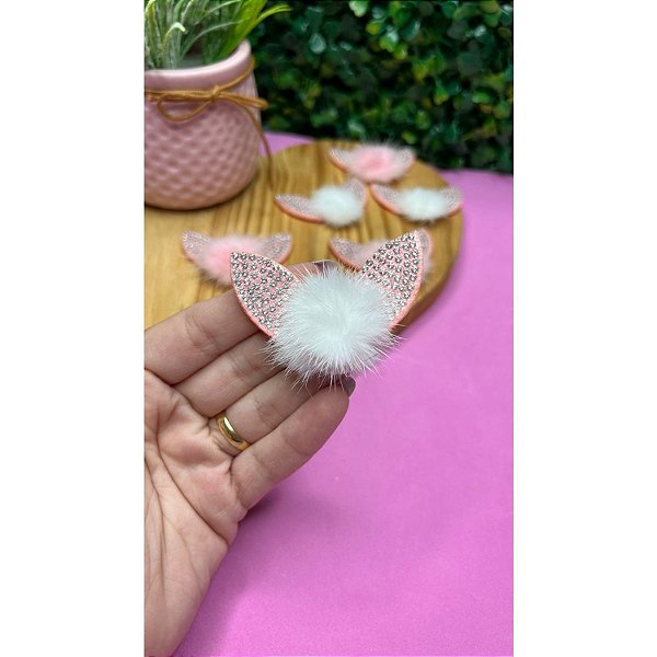 Aplique Orelha de Coelho com Pompom Branco e Strass - Unidade