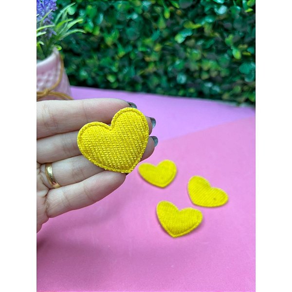 Aplique Almofadado Coração Veludo Cotelê Amarelo - Unidade
