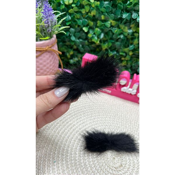 Pompom Bigode Baixo 4,5cm Preto - Unidade
