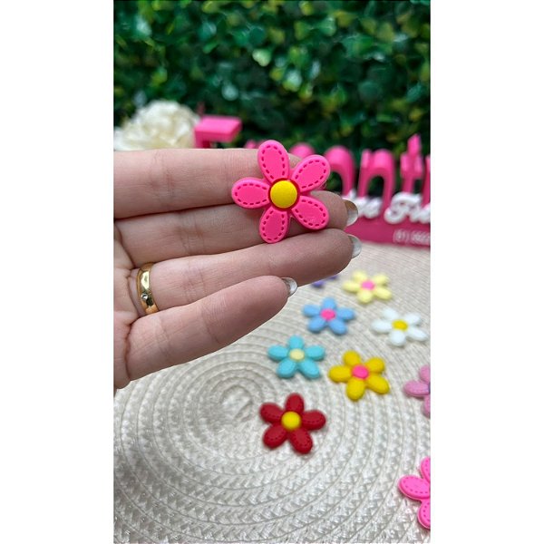 Aplique Emborrachado Flor com Pesponto Pequena Rosa Chiclete - Unidade
